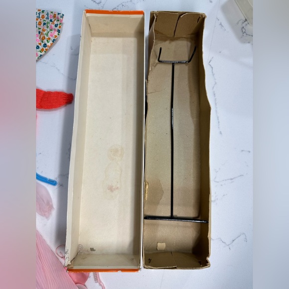 Vintage 1964 bubble cut Barbie Midge lot with case, fashions, box & accessories - Picture 9 of 16